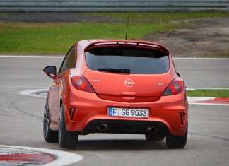 HPerformance R32: Brachiale Gewalt