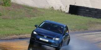 ADAC Sommerreifen-Test 2015: Öko-Reifen versagen bei Nässe