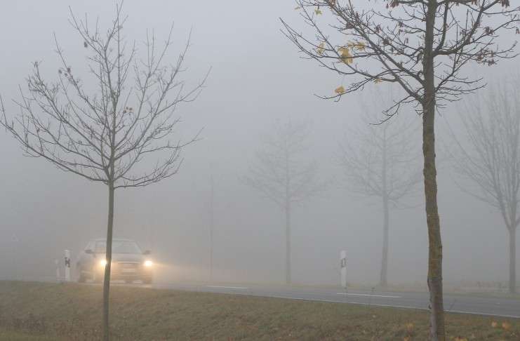 Richtiges Verhalten bei Nebel im Strassenverkehr