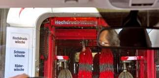 Autowäsche ist auch im Winter sinnvoll