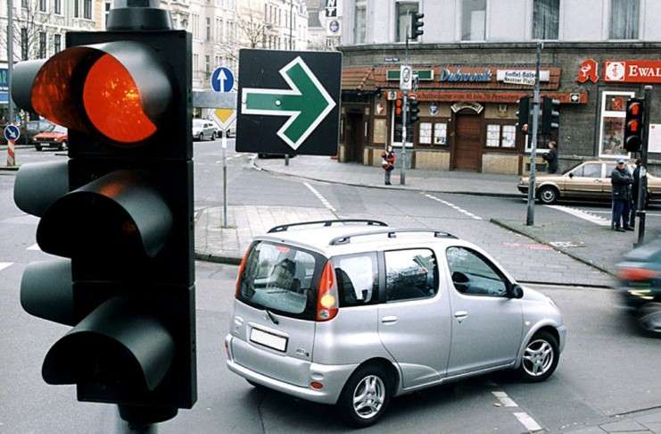 Richtiges Verhalten an der Ampel
