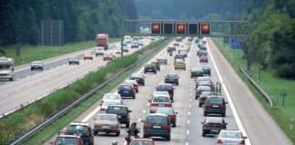 Langes Wochenende sorgt für volle Straßen